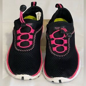 ALEADER Kid’s Slip-on Quick Dry Water Shoes